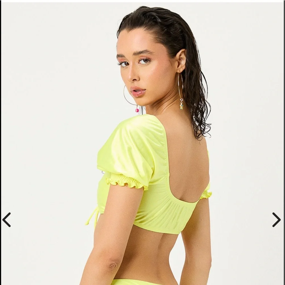 NWT Frankies Bikinis CARLY RUFFLE SATIN BIKINI TOP yellow xSmall